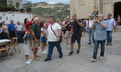 Inchino alla processione: Diocesi, provvedimenti in caso di abusi
