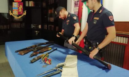 Armi e droga: polizia sequestra 130 piante di marijuana e 4 fucili