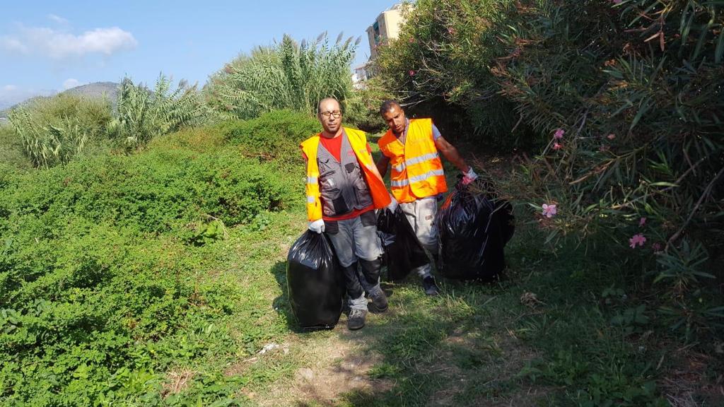 Pulizia greto fiume Roya Ventimiglia associazione araba_03
