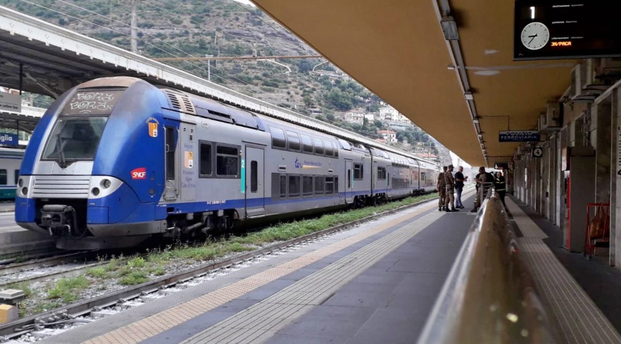Sciopero generale in Francia: disagi per i frontalieri, treni soppressi o in ritardo