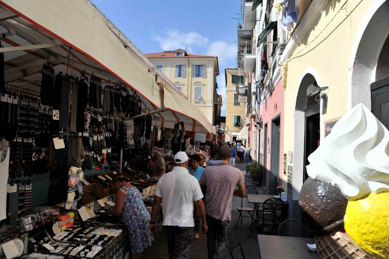 Imperia, due domeniche di Fiera in città con centinaia di bancarelle