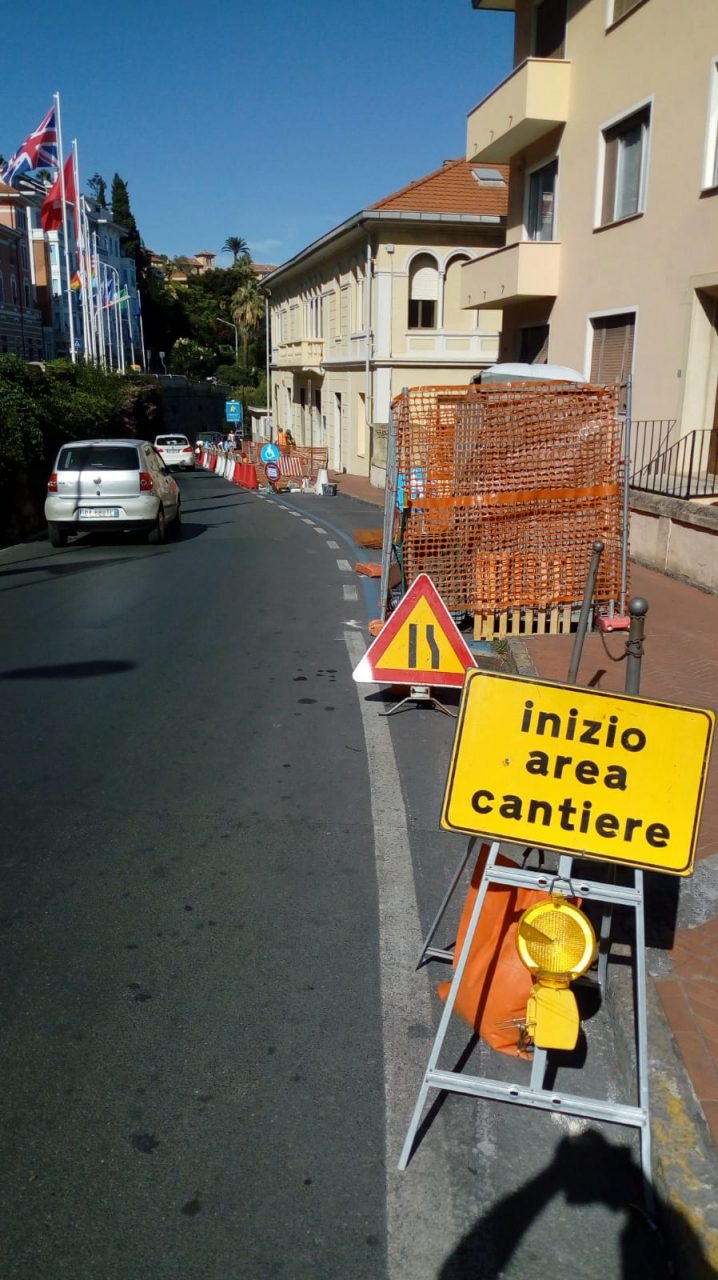 Attenzione ai divieti in Via Baracca a Poggio