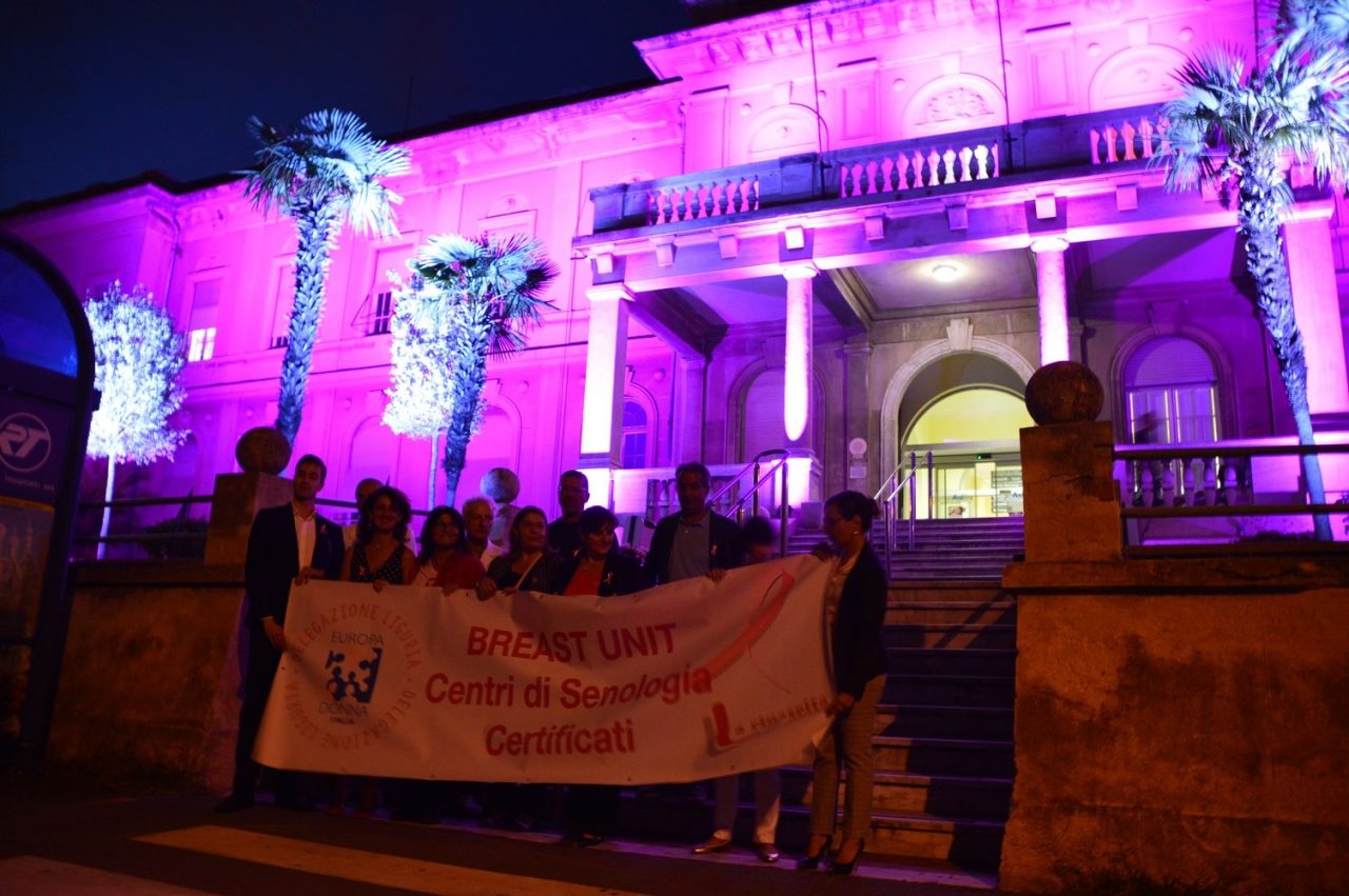 Con l’Ospedale illuminato di rosa prende il via il mese dedicato alla prevenzione del tumore al seno