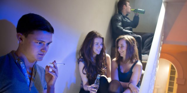 ATTENZIONE AI NOSTRI FIGLI –  I dati sconcertanti su fumo, droghe e alcol venduti ai minori