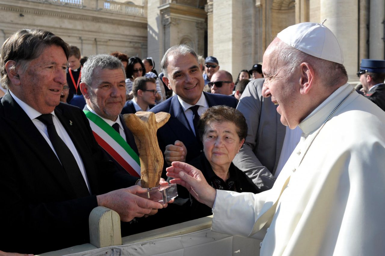 Un dono del Papa per le città dell’olio