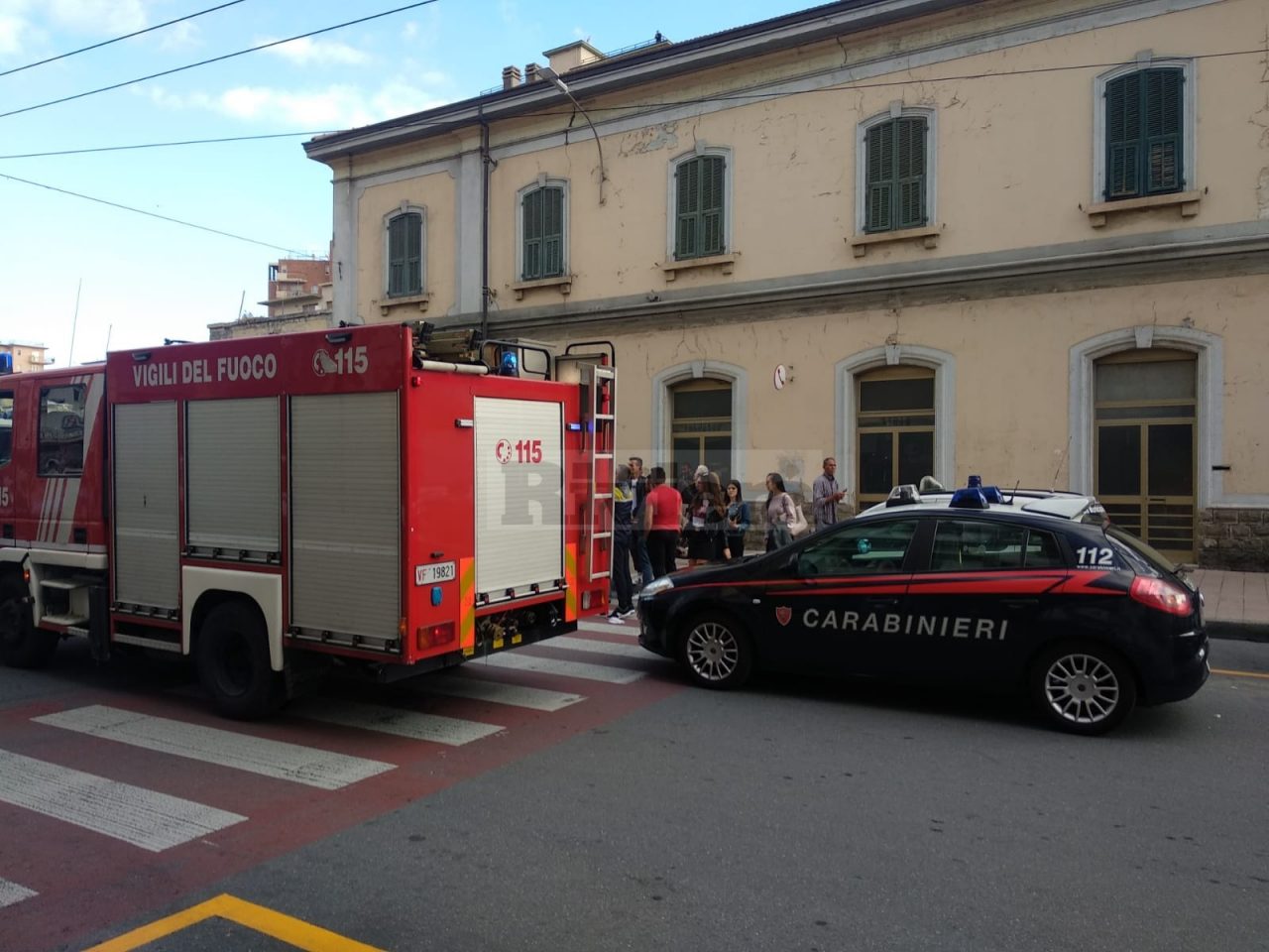 Cade albero nei pressi dell’ex stazione di Arma, un ferito lieve