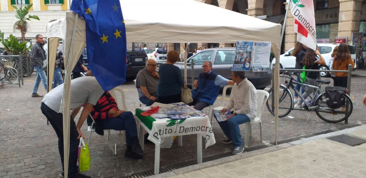 PD incontra i sanremesi al gazebo