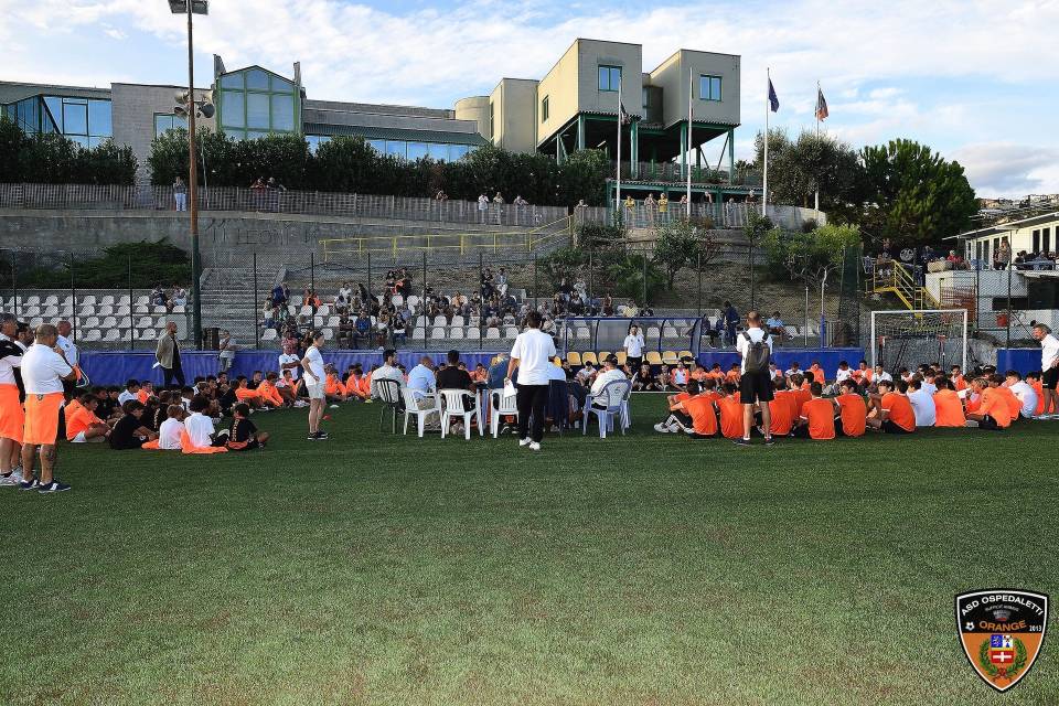 Lo staff tecnico dell’Ospedaletti calcio ospite del Genoa a Begato