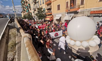 No border : 250 in corteo verso via Vittorio Veneto