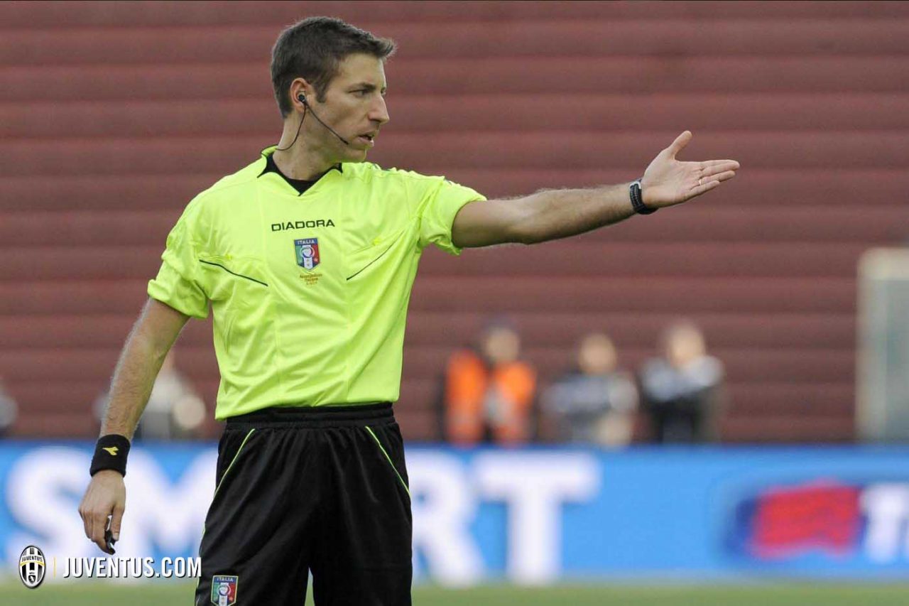 “E’ uno schifo, partita scippata” e l’arbitro imperiese Davide Massa finisce sotto assedio a Roma