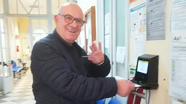 Ultimo giorno di lavoro per il caposala Rocco Sammassimo
