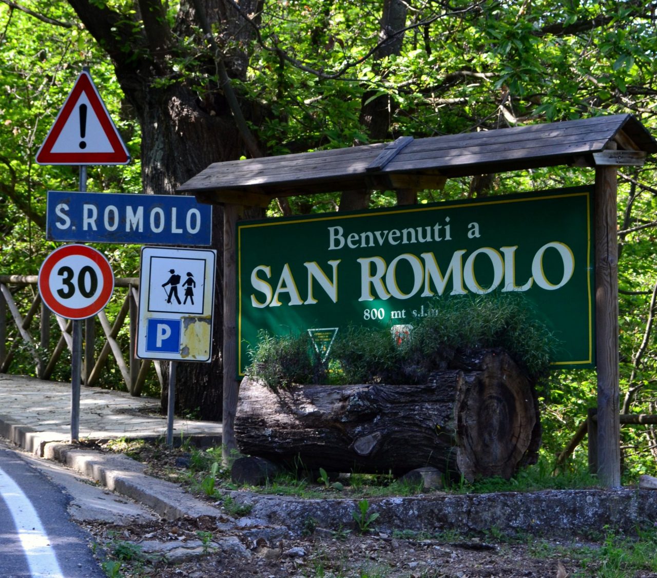 Chiusa al traffico la strada per San Romolo