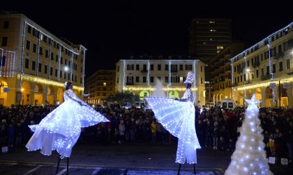 Accese le luminarie di Imperia con una grande festa