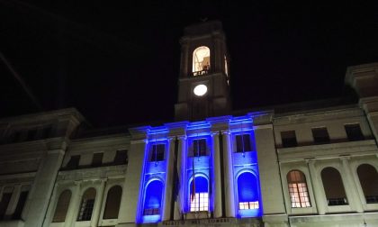 Il Palazzo Civico di Imperia illuminato di blu per la giornata mondiale del diabete