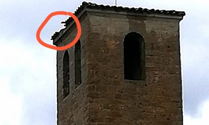 Fulmine colpisce campanile a Ventimiglia