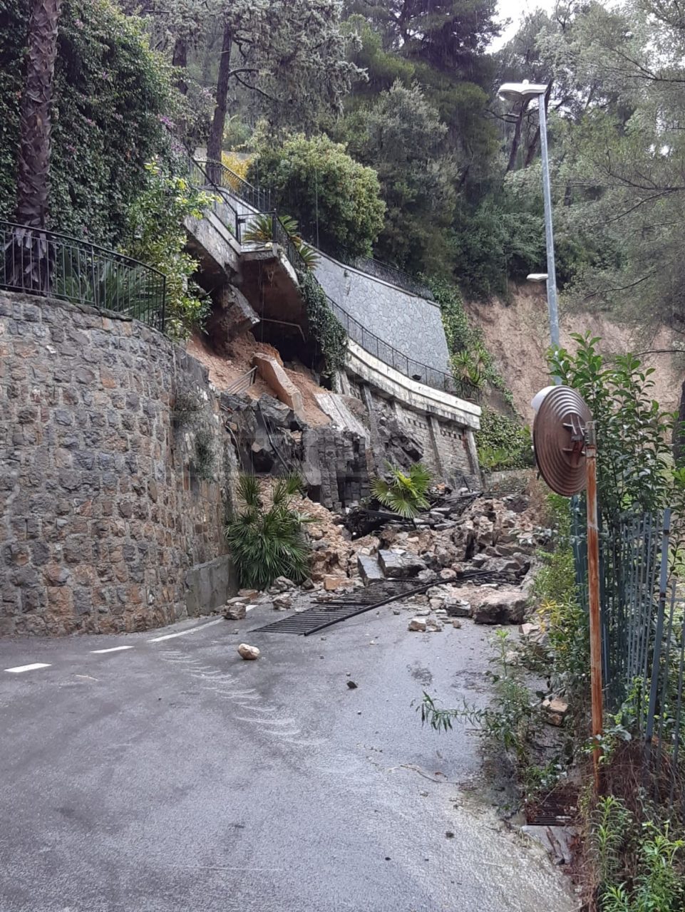 Frana a Conca Verde: sfollate 6 famiglie a Bordighera