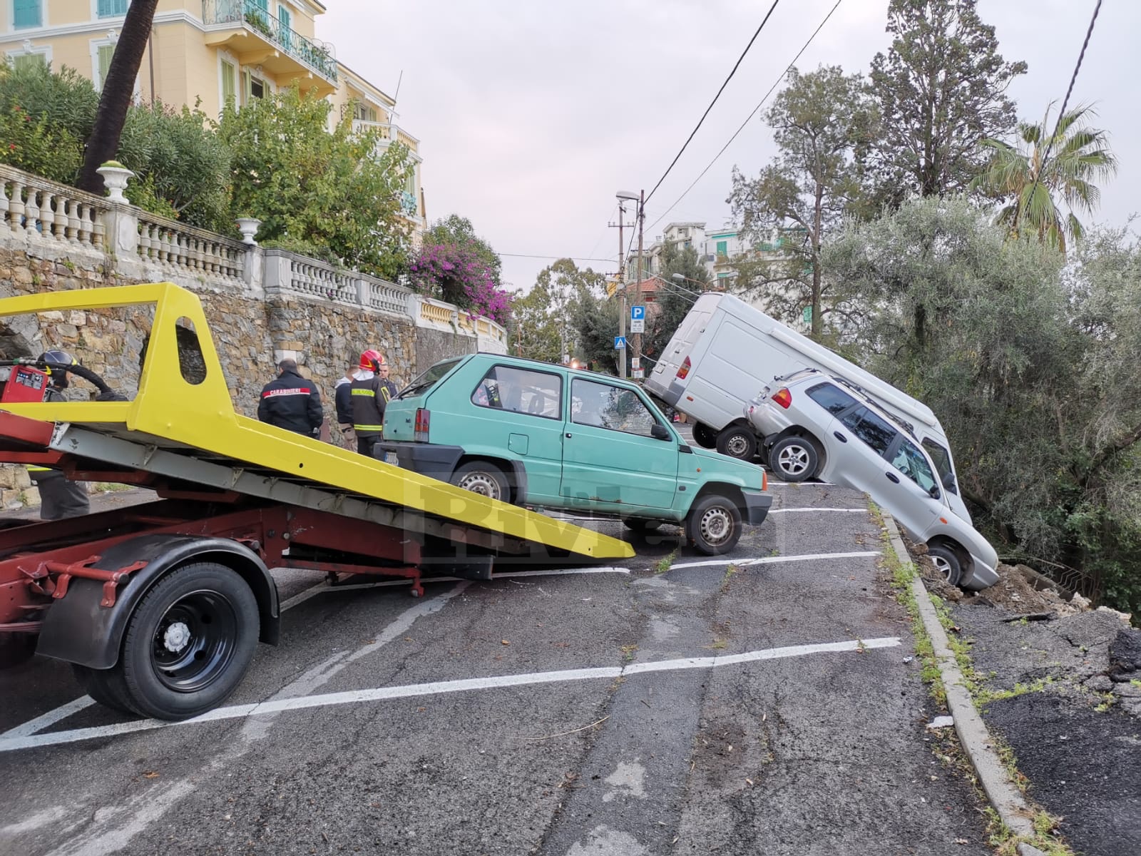 Maltepo novembre 2019 Sanremo auto bilico frana via Goethe