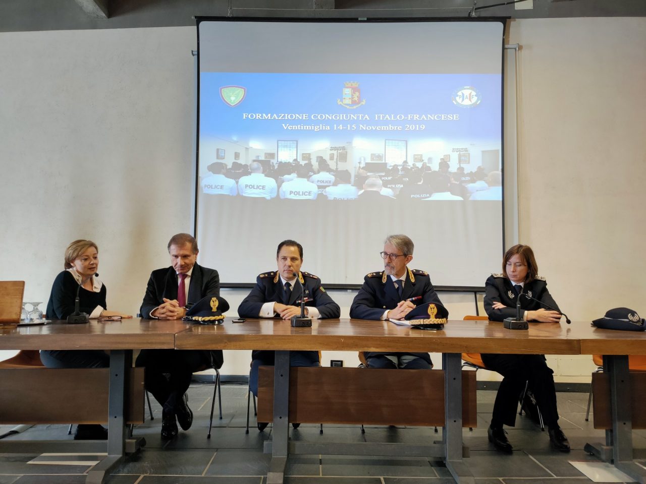 Polizia di frontiera: agenti italiani e francesi a primo corso di formazione giunta