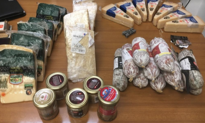 Rubano formaggi, tonno e salami al supermercato, arrestati dai Carabinieri