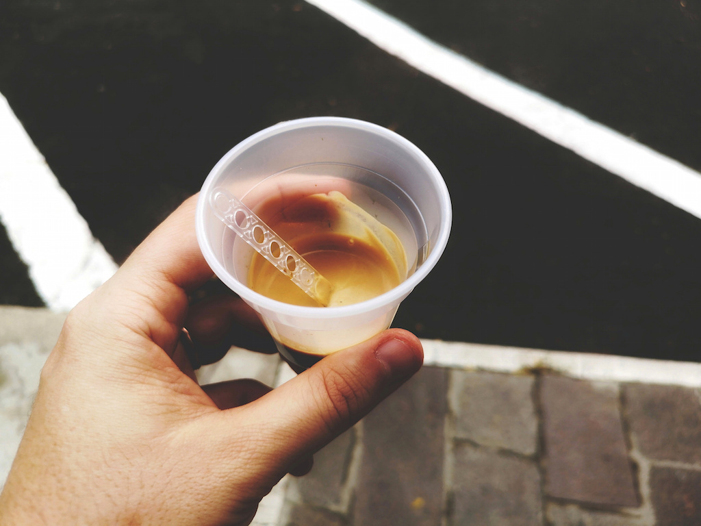 Bicchierini del caffè “bloccano” le sale operatorie