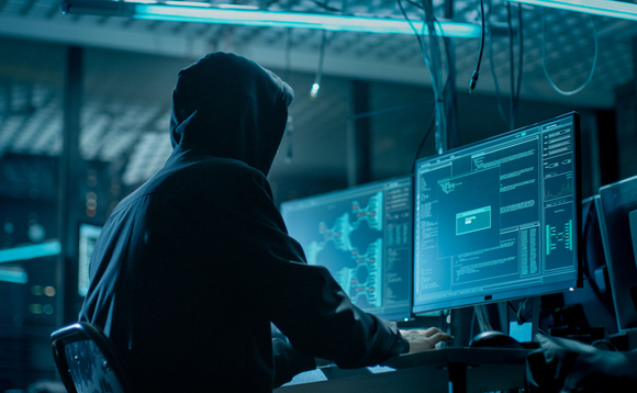 Furto di centinaia di dati sensibili in rete portano in carcere hacker imperiese