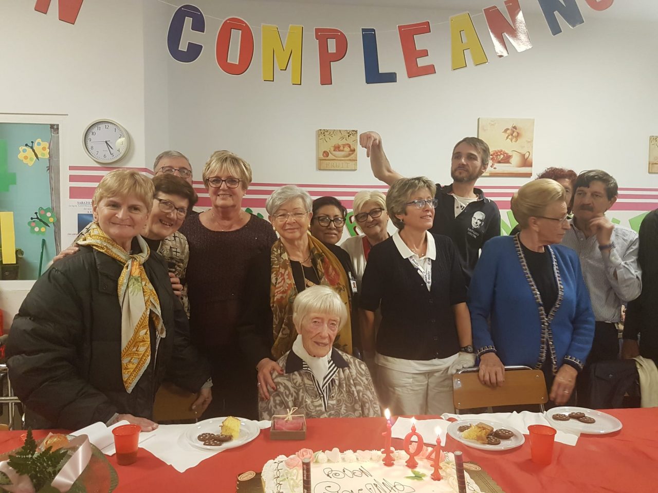 Santina, ex segretaria d’azienda, ha festeggiato 104 anni