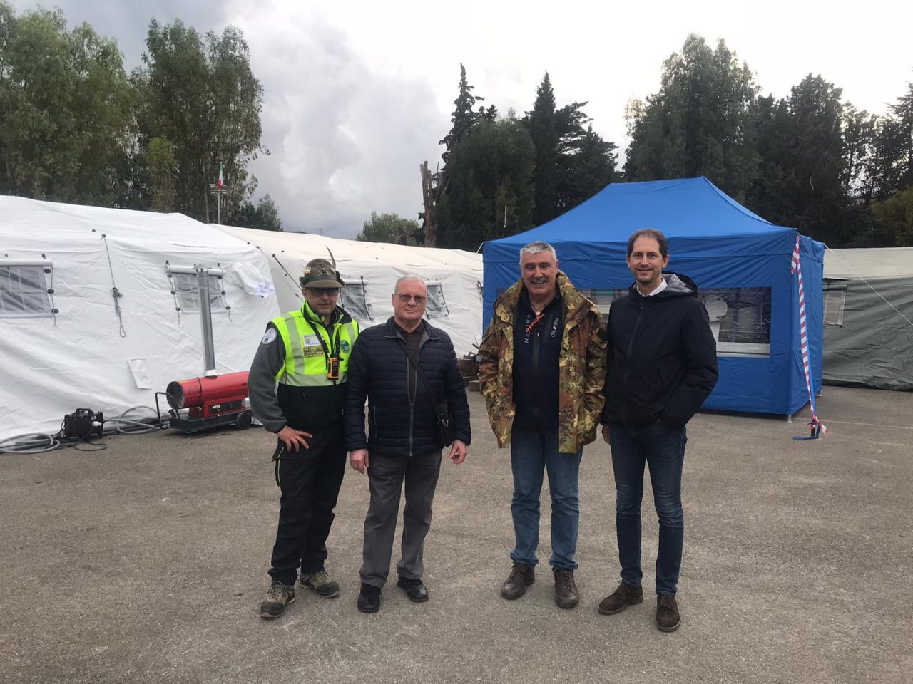 Chiappori e Za Garibaldi in visita al campo base Vardirex