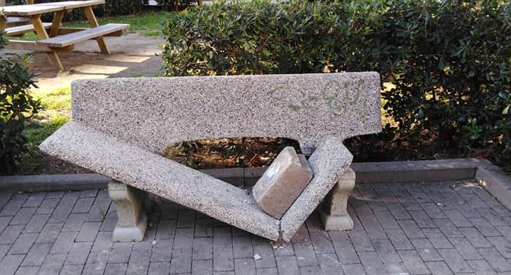 Atti vandalici nella notte a Vallecrosia Perrone: chi ha visto denunci