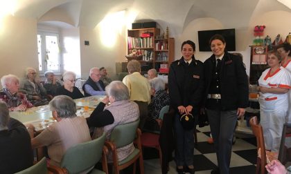 Gli auguri della Polizia agli anziani della casa di riposo Betlemme