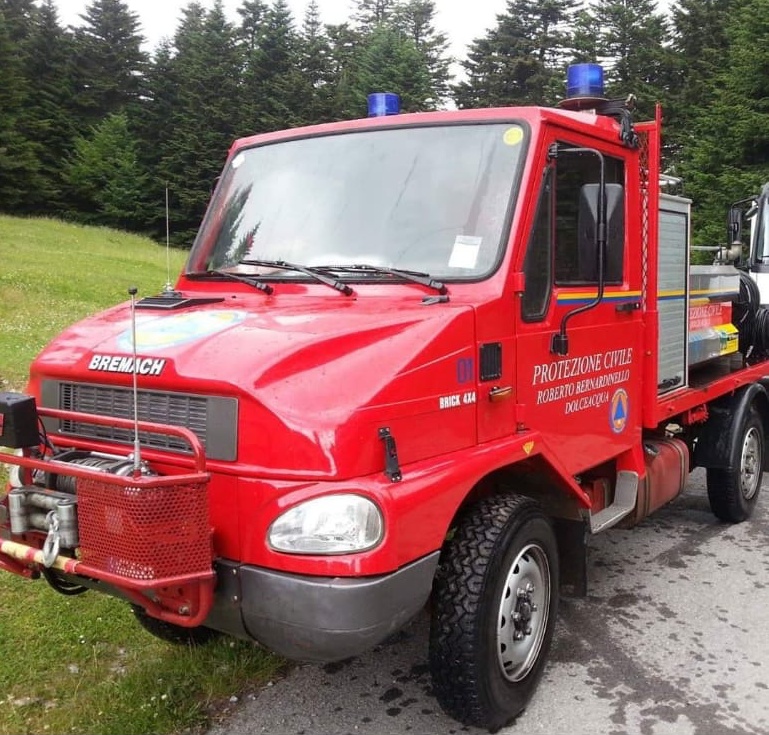 Dolceacqua: raccolta fondi della Protezione civile per acquistare un bobcat