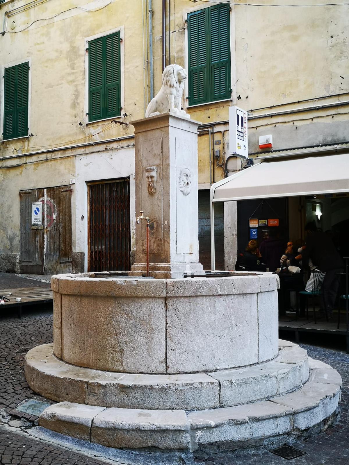 Ventimiglia restauri centro storico Putto Fontana_14