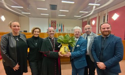 Ventimiglia: consegnata la Strena de deinà al sindaco Scullino