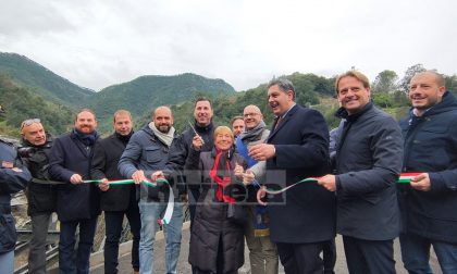 Rocchetta non è più isolata: bagno d'autorità all'inaugurazione del Ponte