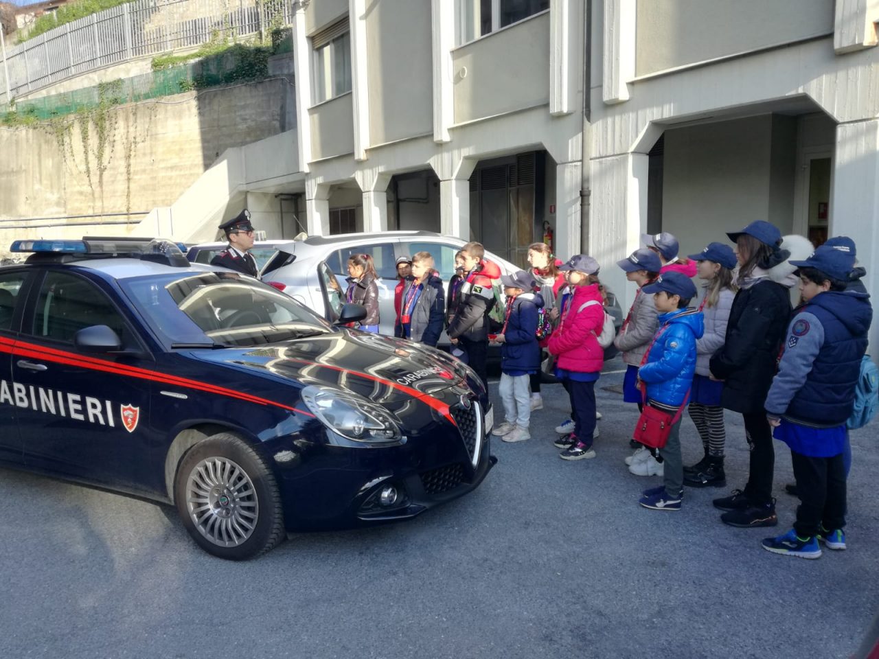 “Il bullo senza il consenso della classe non è nessuno.” Il bullismo spiegato dai Carabinieri ai ragazzi