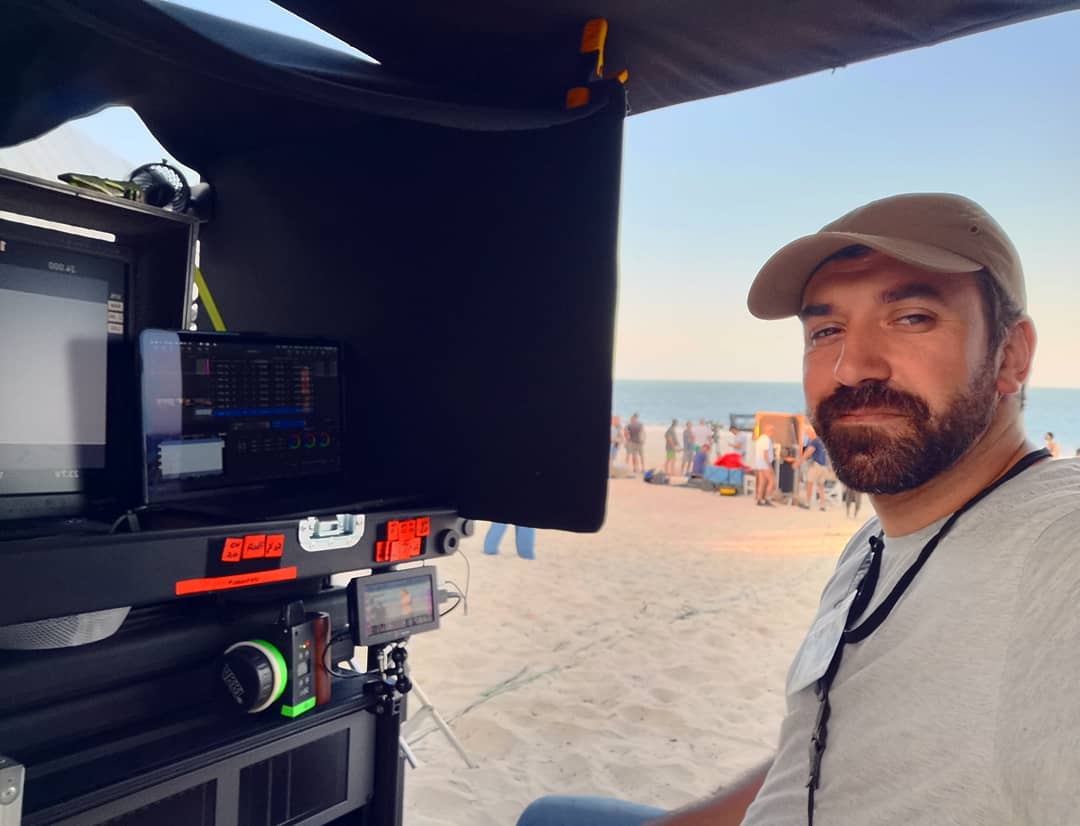 C’è anche un po’ di Sanremo nel film di Checco Zalone