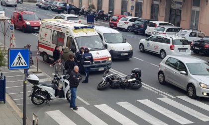 Fa inversione  a U con la sua Bentley a Sanremo e travolge motociclista