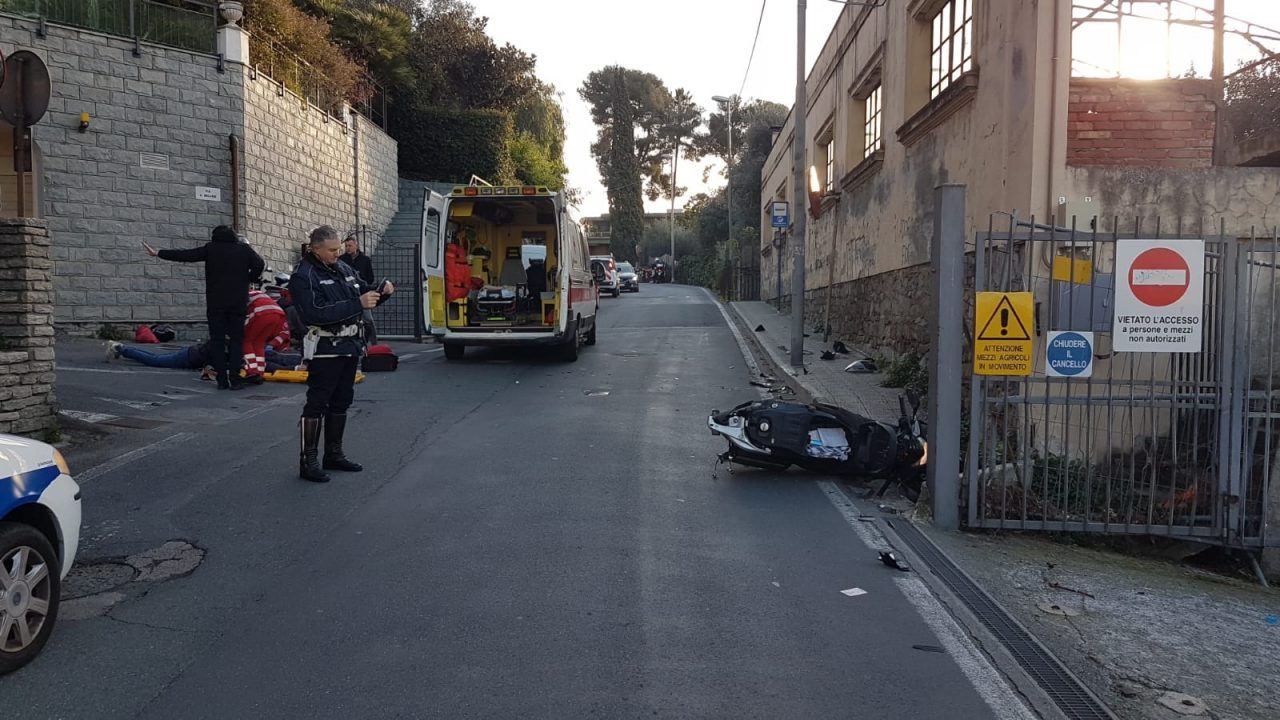 Schianto in moto questa mattina. Ventenne all’ospedale