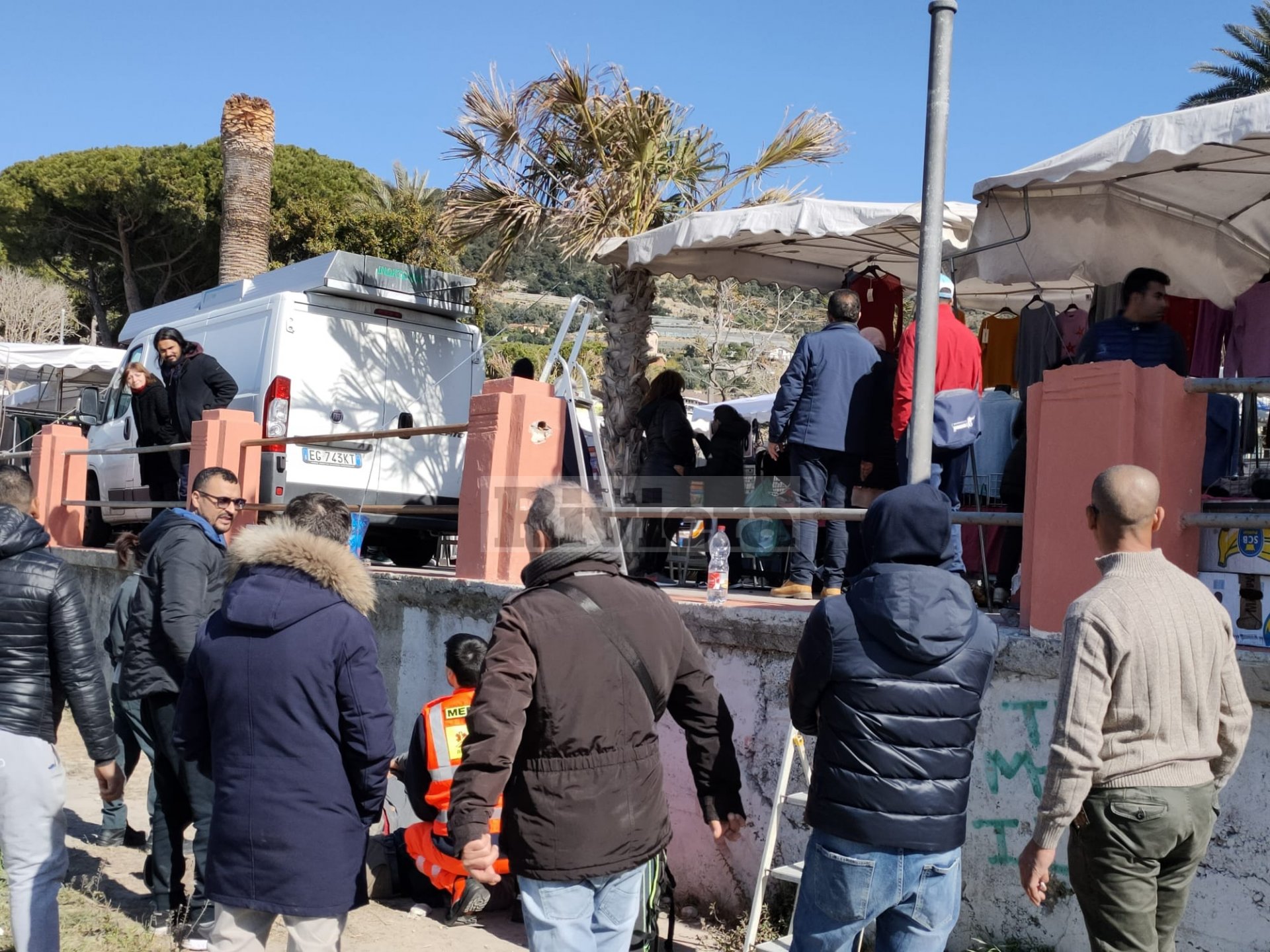 Ambulanti feriti mercato del venerdì Ventimiglia