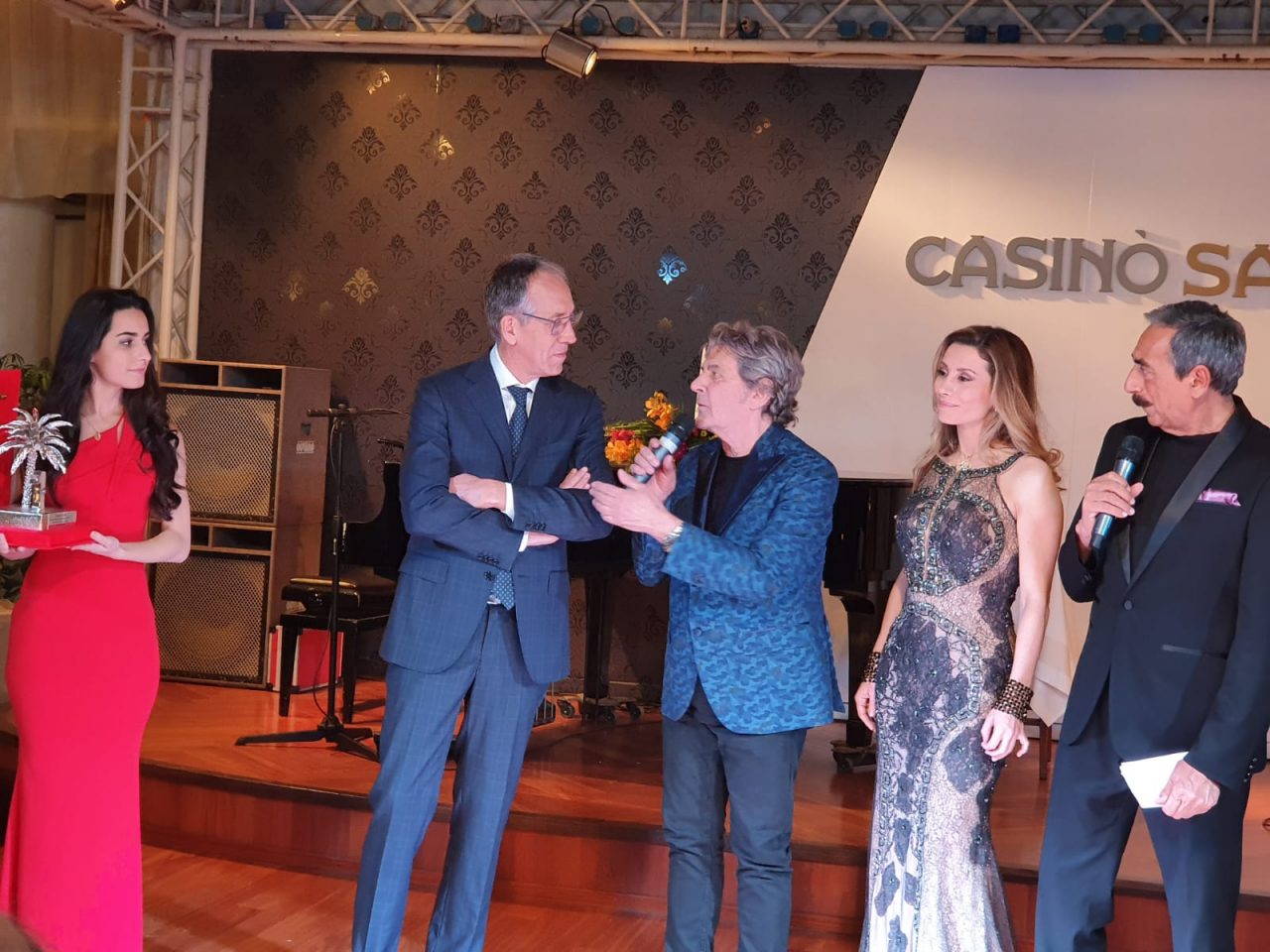 A Fausto Leali il premio Numeri Uno Città di Sanremo