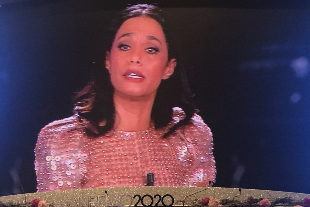 Rula Jebreal, il dramma della mamma e la violenza sulle donne: “Uomini, indignatevi insieme a noi”