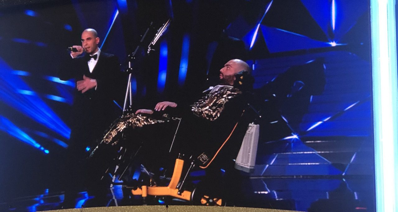 Io sto con Paolo: la lotta alla Sla sul palco dell’Ariston. “Per volare mi bastano gli occhi”