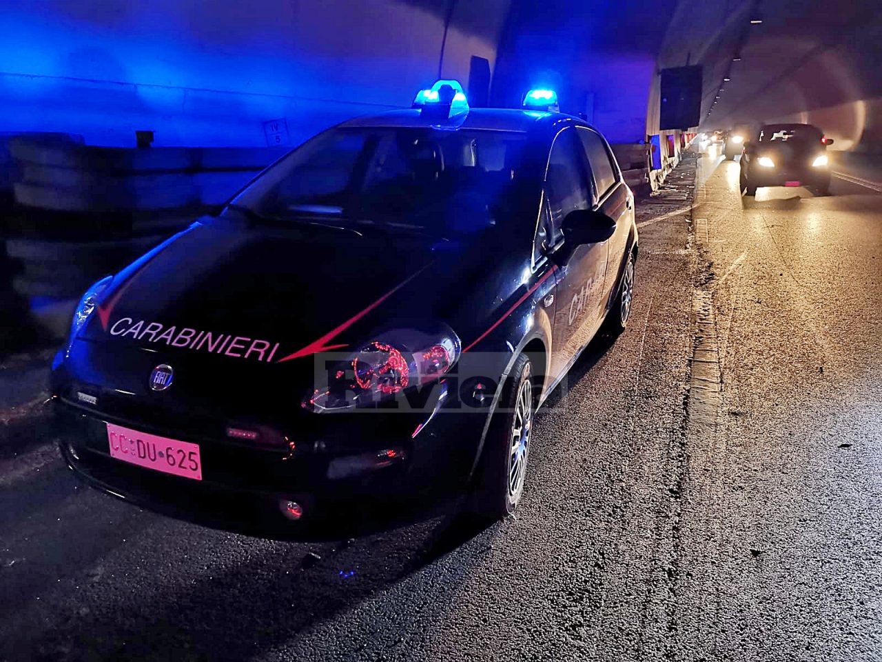 Schianto in scooter nella galleria buia dell’Aurelia bis, un ferito grave