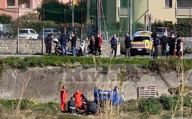Donna finisce con l’auto nel torrente Argentina ad Arma di Taggia