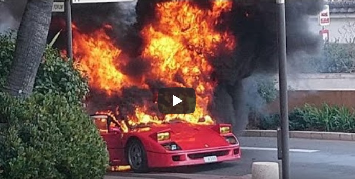 Ferrari F40 in fiamme a Montecarlo, fumo visibile a chilometri – VIDEO