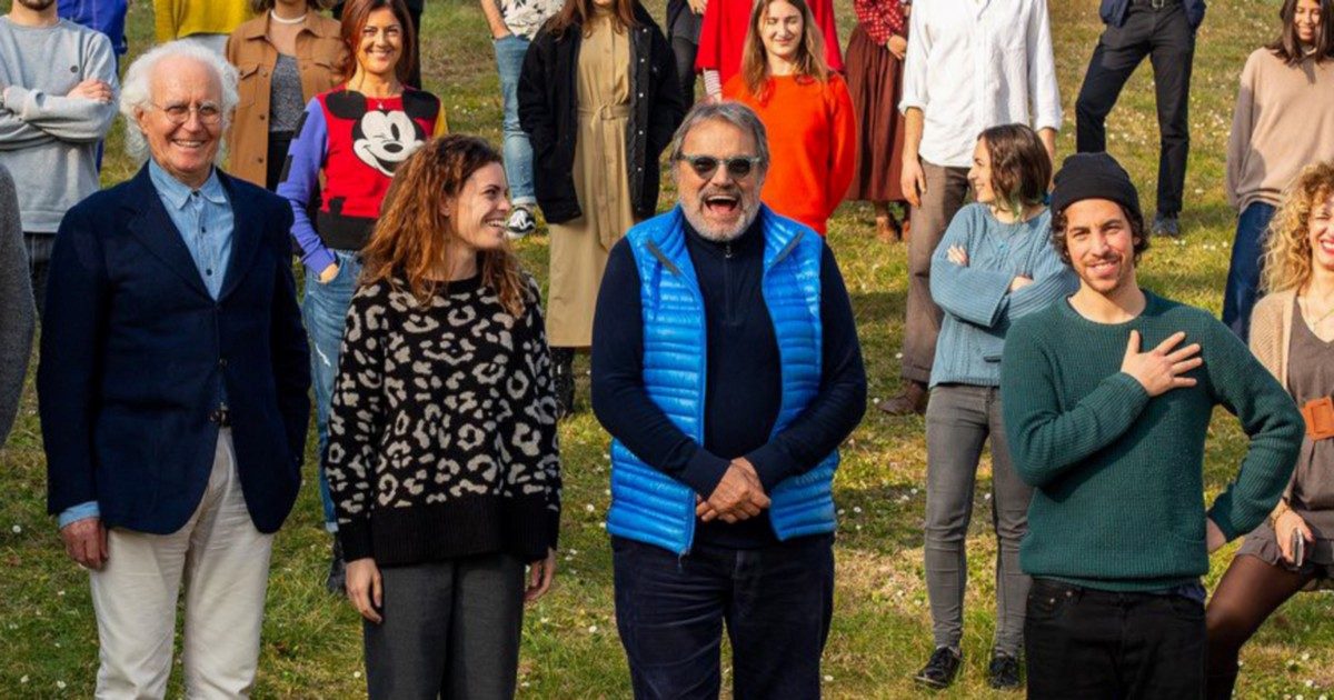 La frase choc di Oliviero Toscani sul ponte scatena politici (e parenti delle vittime)