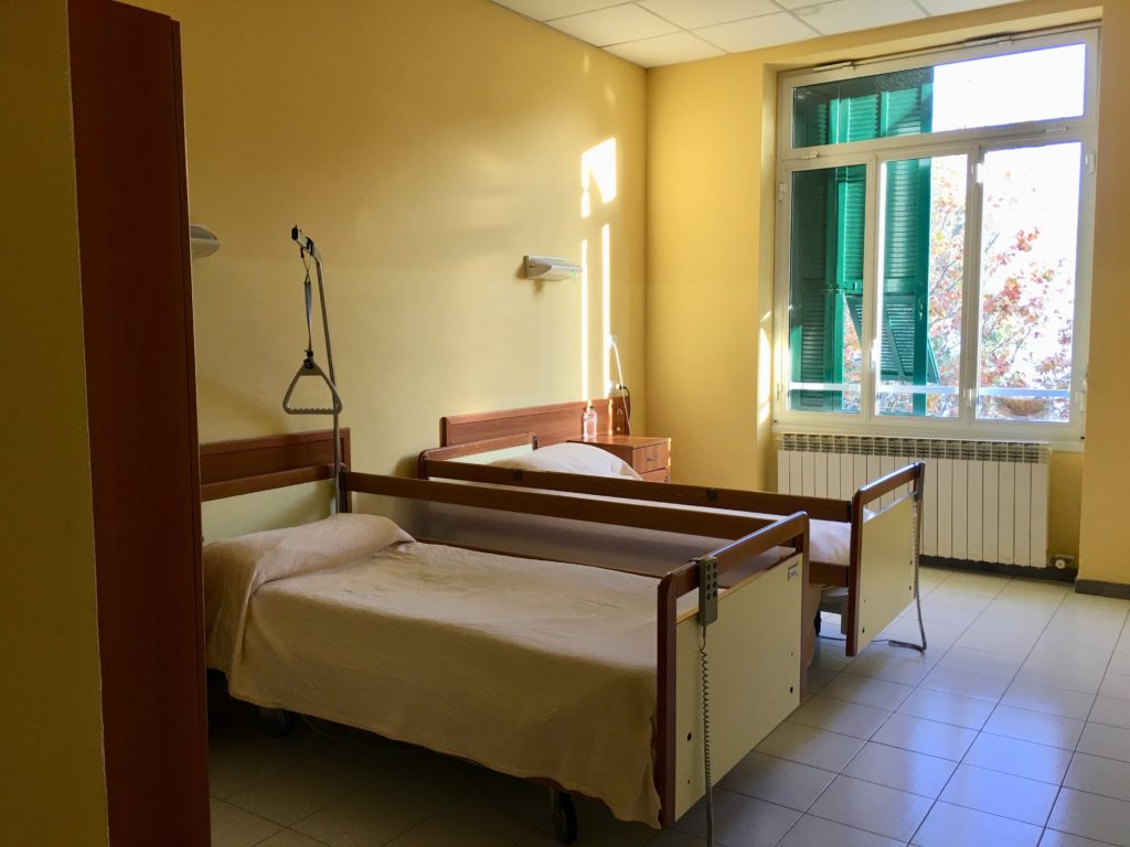 Carenza di operatori nelle case di riposo per il Coronavirus: Il Faggio: “Cerchiamo personale”