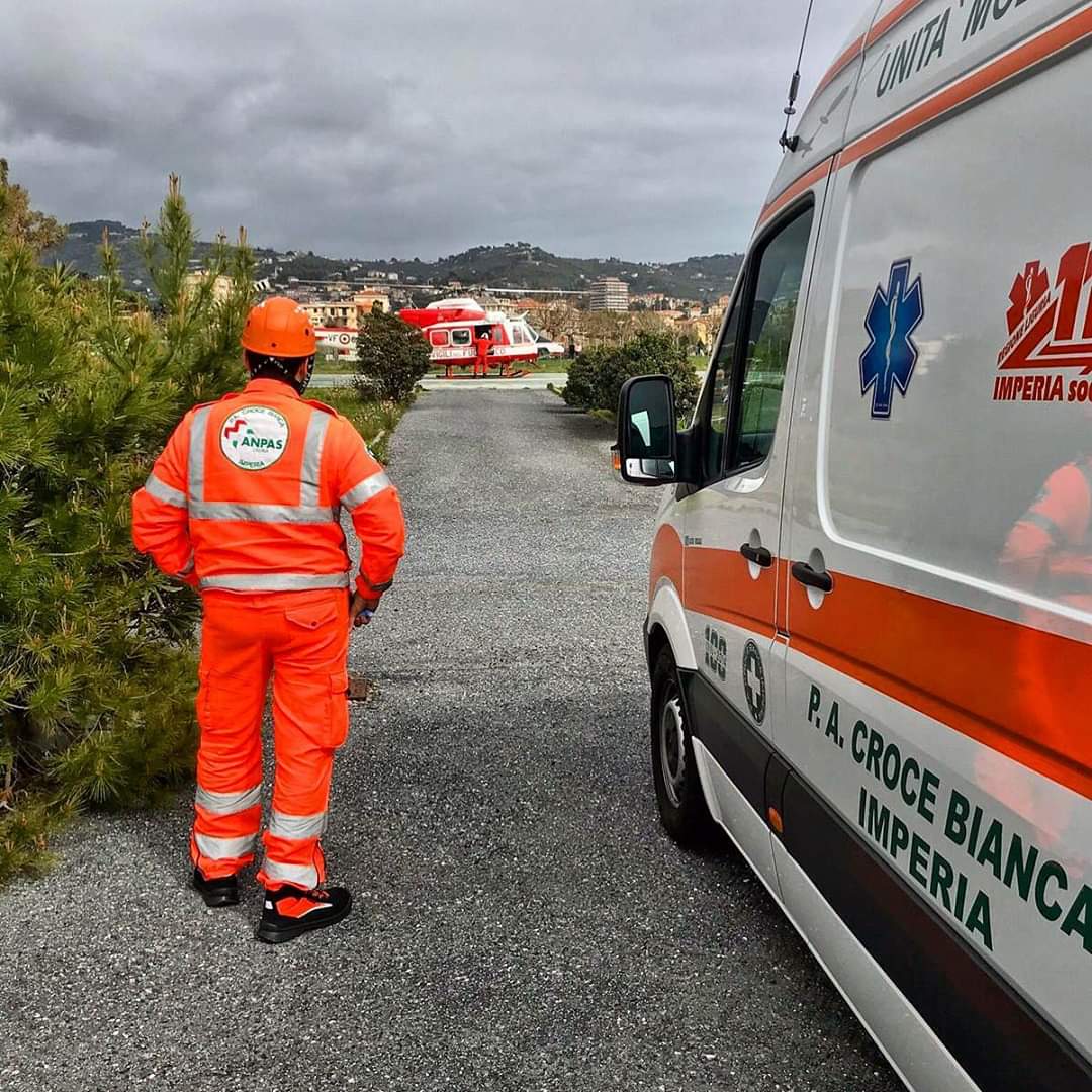 Troppo in fretta sull’intervento per un sospetto Covid-19: multato equipaggio della Croce Bianca