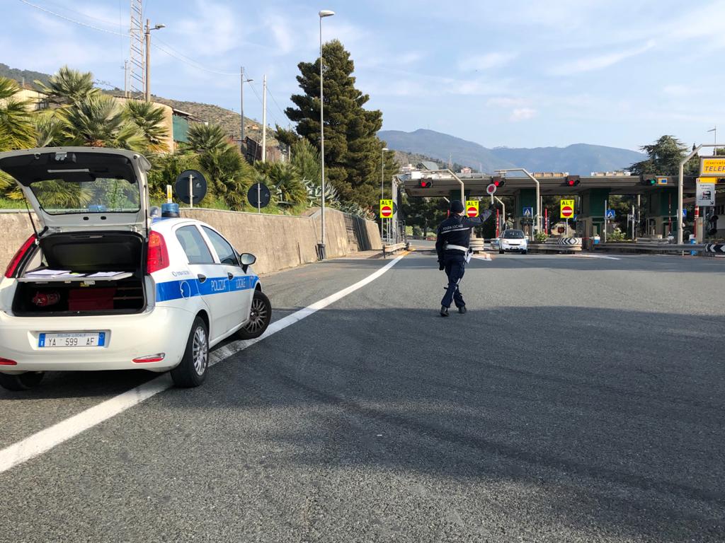 Oltre 500 controlli della municipale a Sanremo contro i trasgressori del decreto