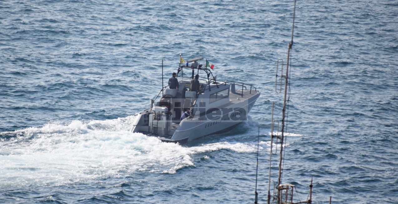 Motovedetta Guardia di Finanza porto Bordighera_02