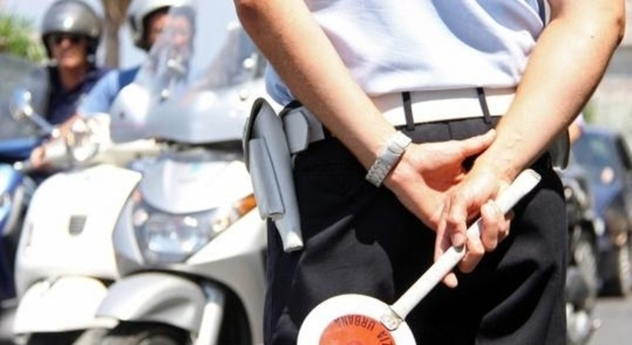 Coppia fermata per controlli confessa che è uscita per cercare droga